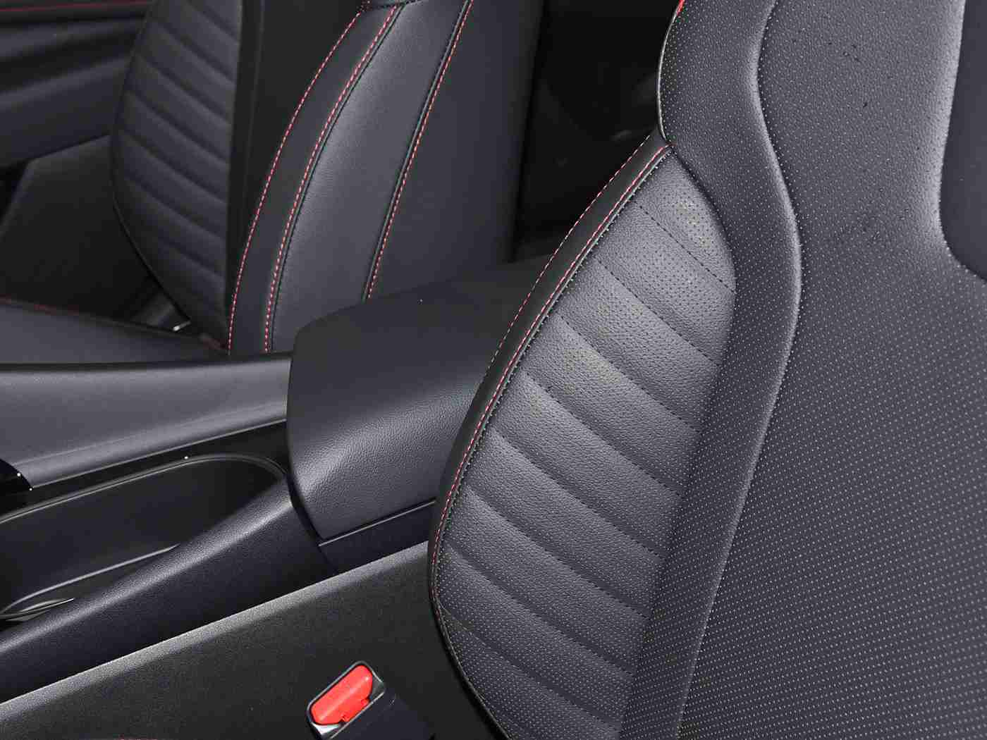 黄色软件下载3.3.3：汽车辅助软件“黄色神器”升级，打造智能驾驶新体验，引领行业创新潮流-5