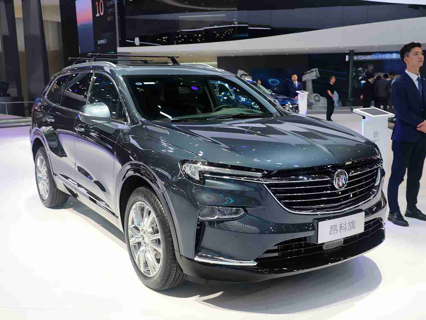 天美传媒麻豆：天美传媒助力新车亮相，时尚动感科技配置，挑战市场黑马地位-1