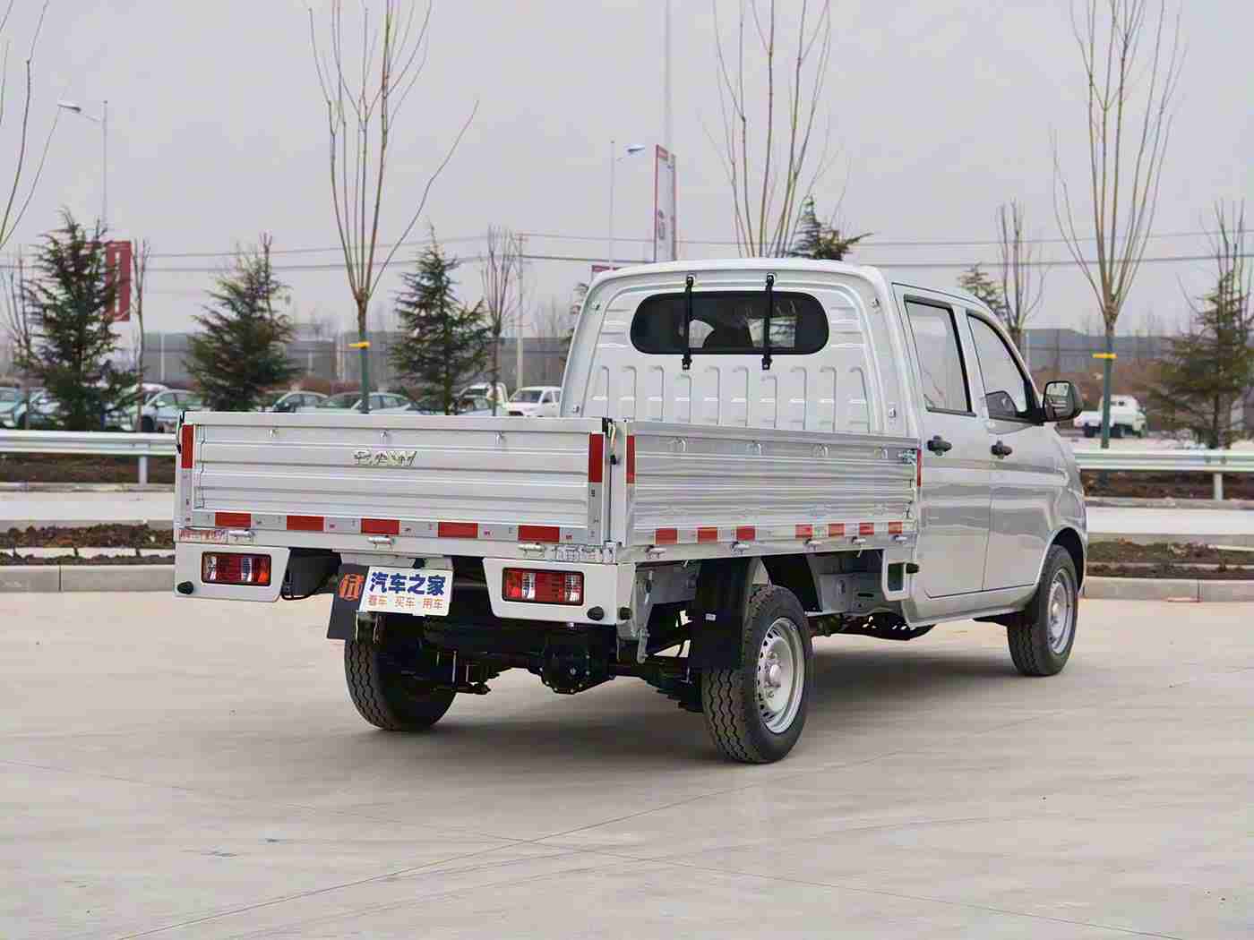 黄色软件在哪里下载：智能驾驶助手，安全导航，轻松驾驭，尽在指尖一触-3