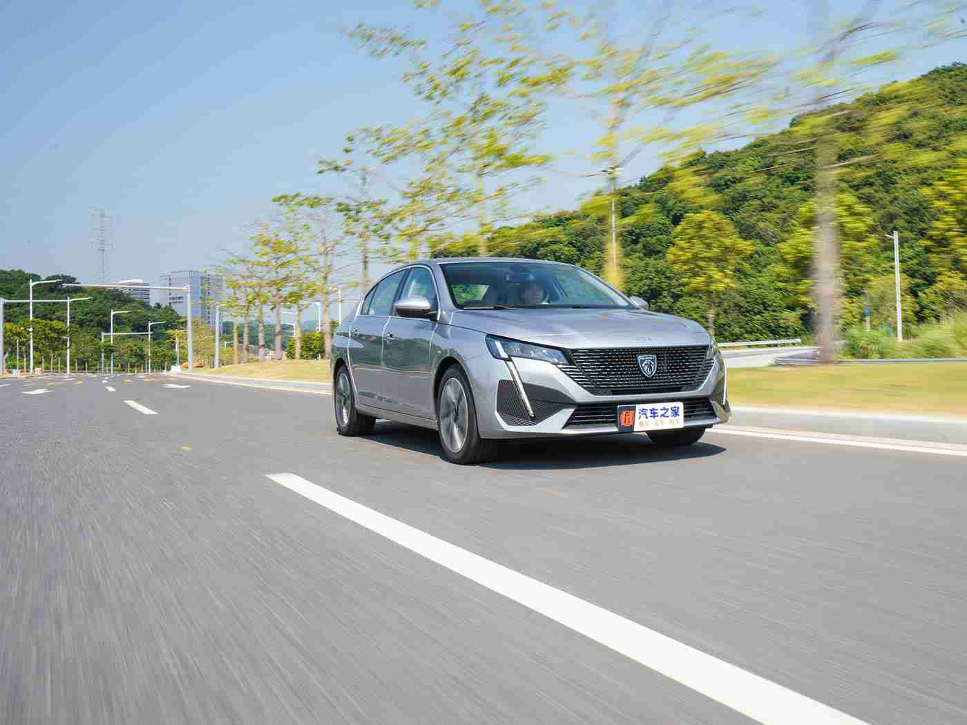 人人综合网：“续航500公里，L2自动驾驶，20万内上市，新能源汽车新品引领潮流，即将引爆市场”-4