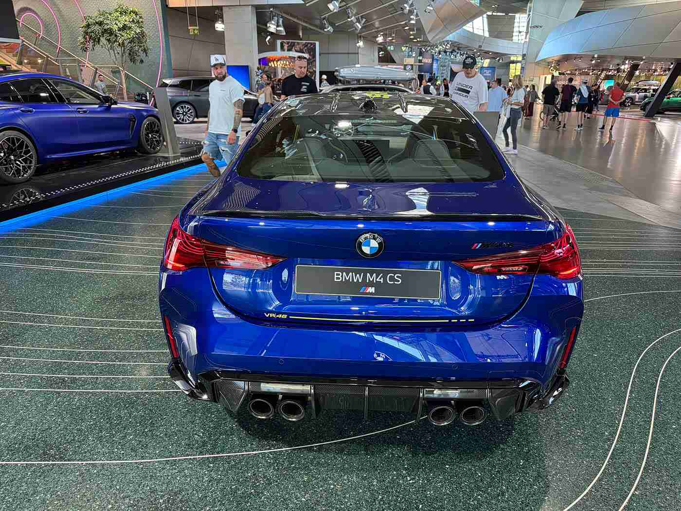 黄色破解：智能驾驶新篇章：“黄色破解”系统引领汽车安全环保革命-3