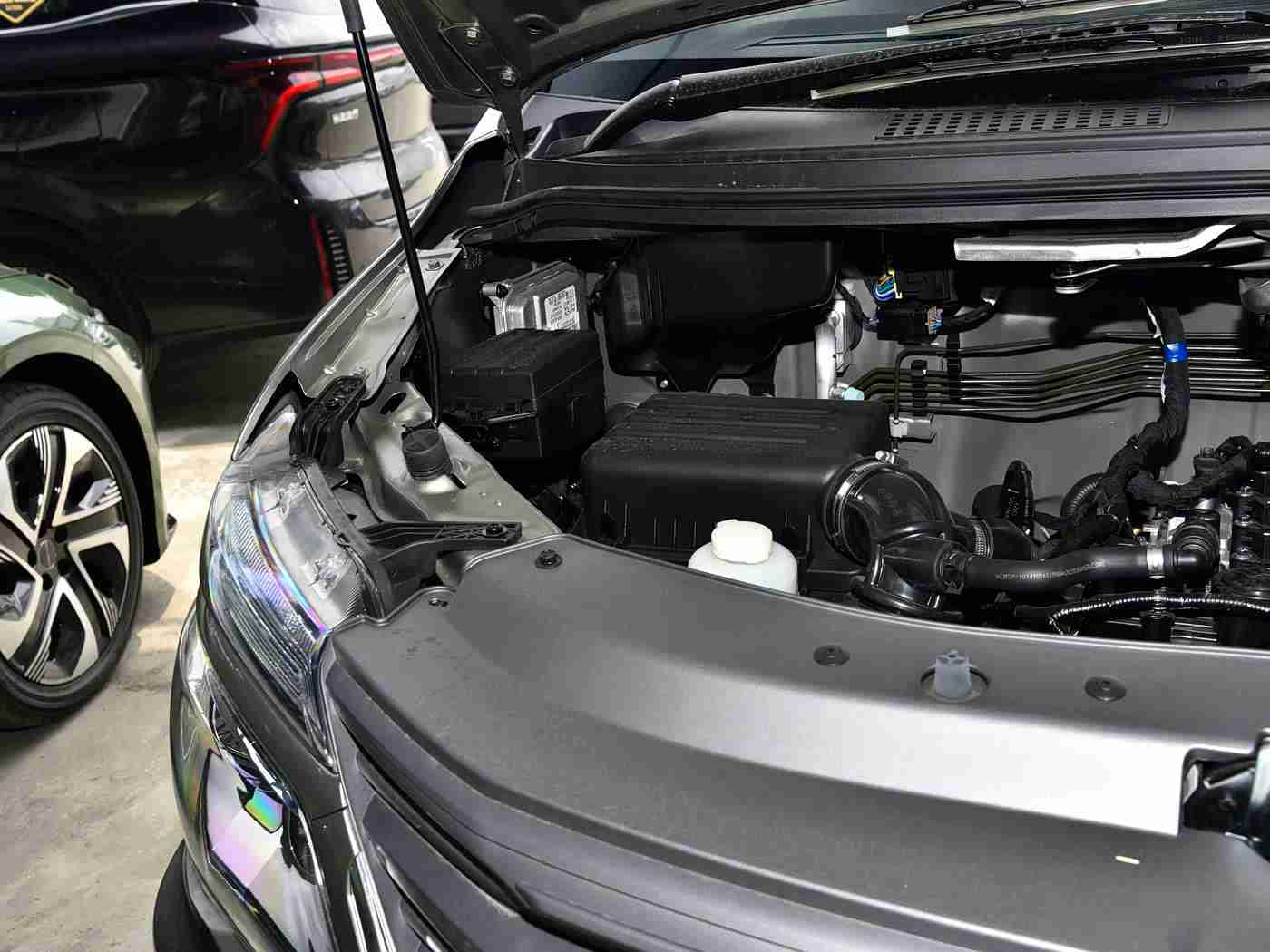 黄色软件下载入口：汽车资讯宝库，一键下载，揭秘汽车行业新动态-1