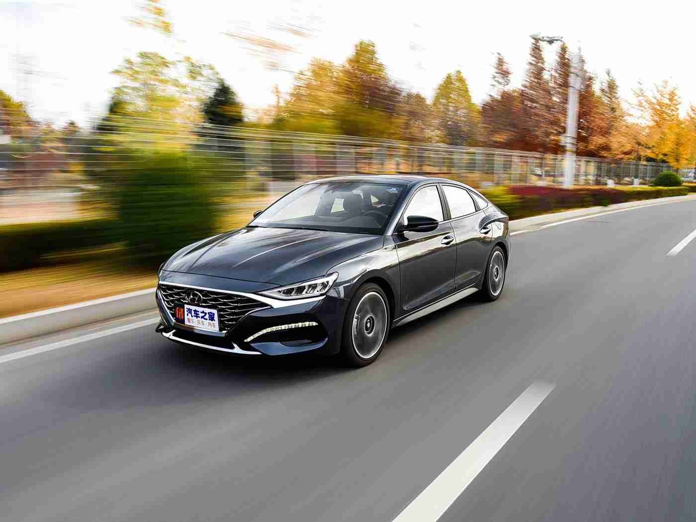 紧急通知界面访问升级中狼人:汽车品牌重磅升级紧急通知界面,狼人车型亮相引领智能驾驶新潮流-4