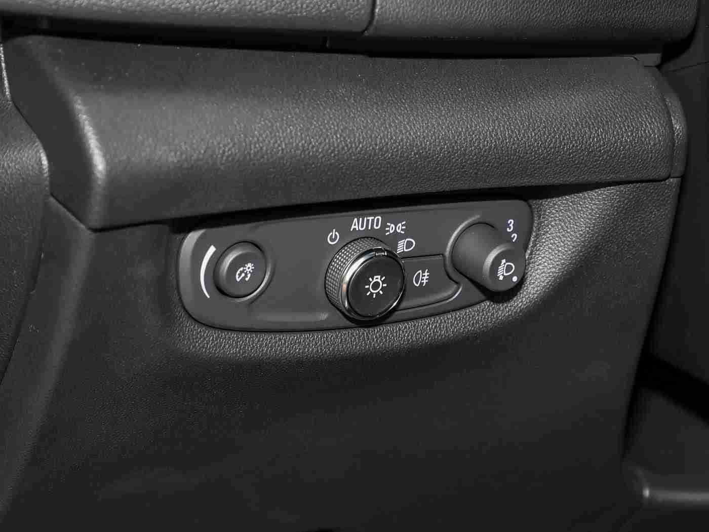 XVDEVIOS中文版安装包功能介绍：汽车智能新潮流，XVDEVIOS助力驾驶体验升级-1