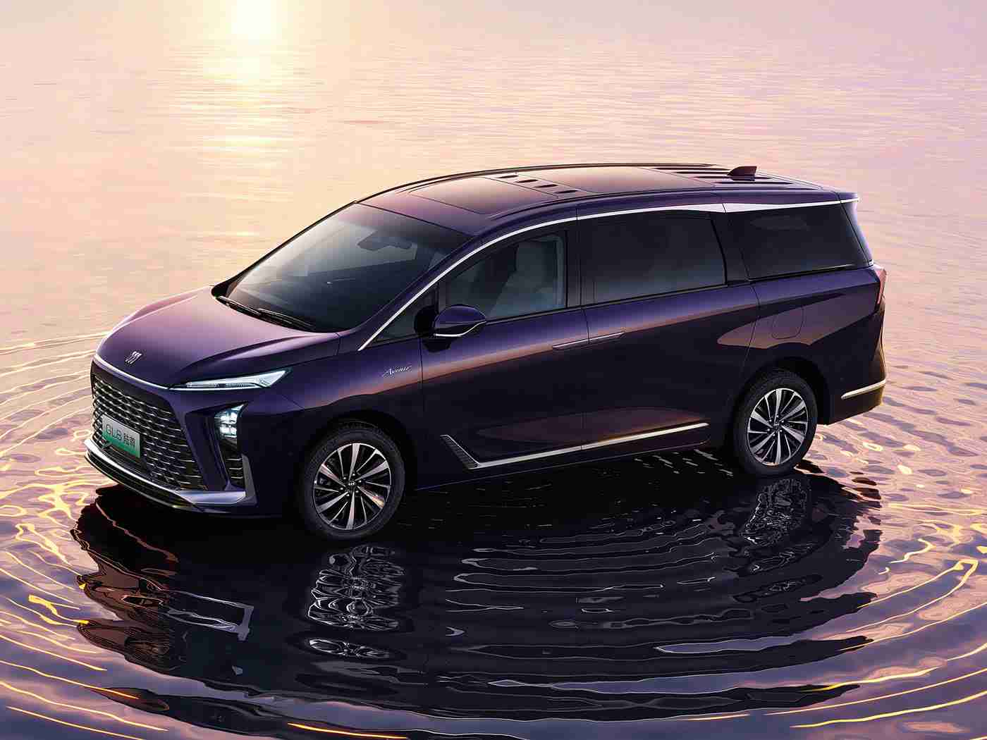 人人入人人：智能驾驶新篇章，创新互动体验，节能环保领航未来——全新自动驾驶汽车引领行业潮流-1