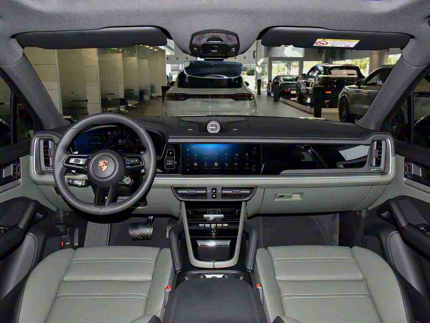 国产色情av：国产神车崛起：融合古典与现代，性能卓越智能配置丰富，市场前景看好-5