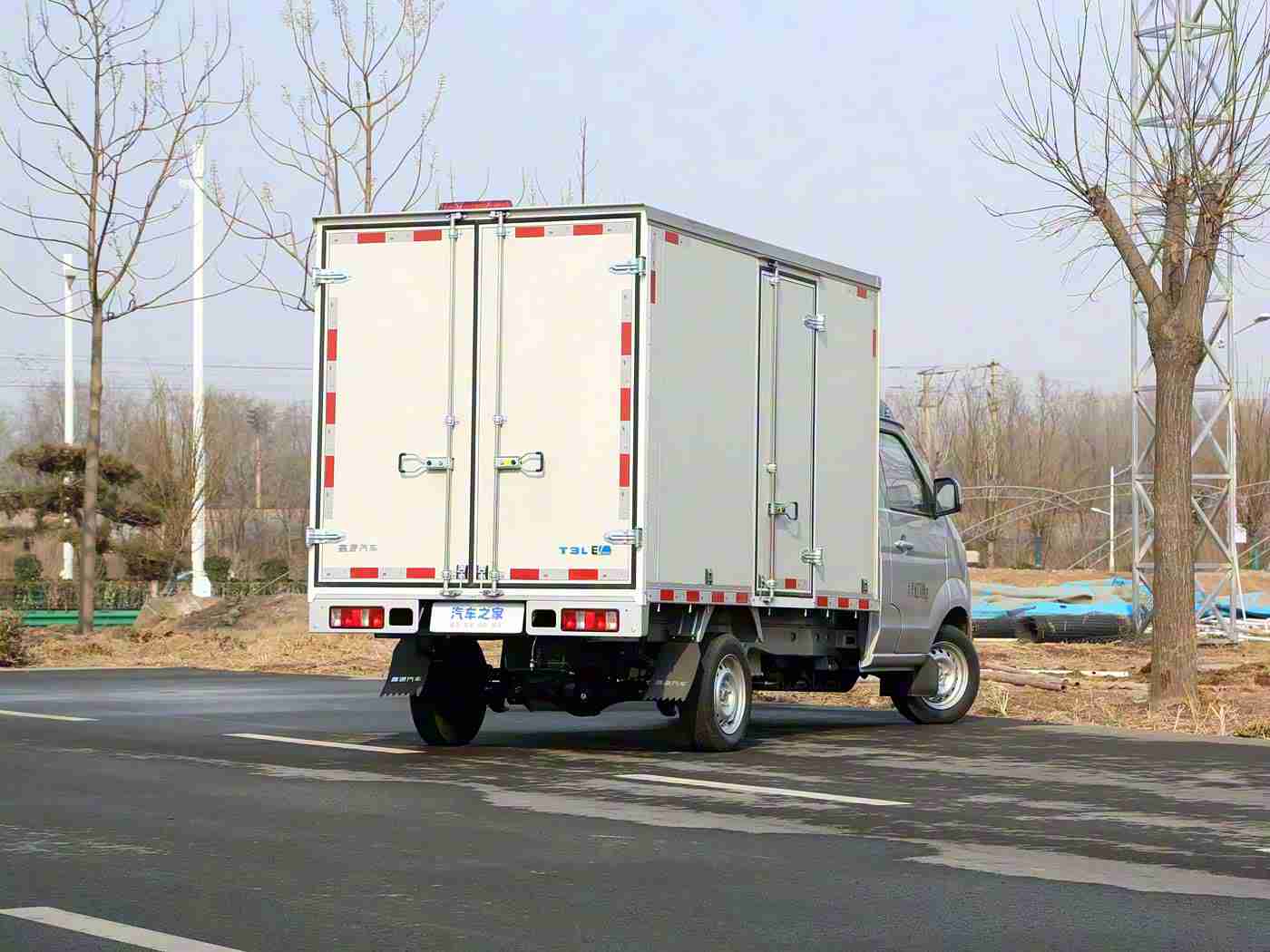 国产成人剧情：时尚动力，视觉盛宴——国产新锐车型，驾驭非凡体验-2