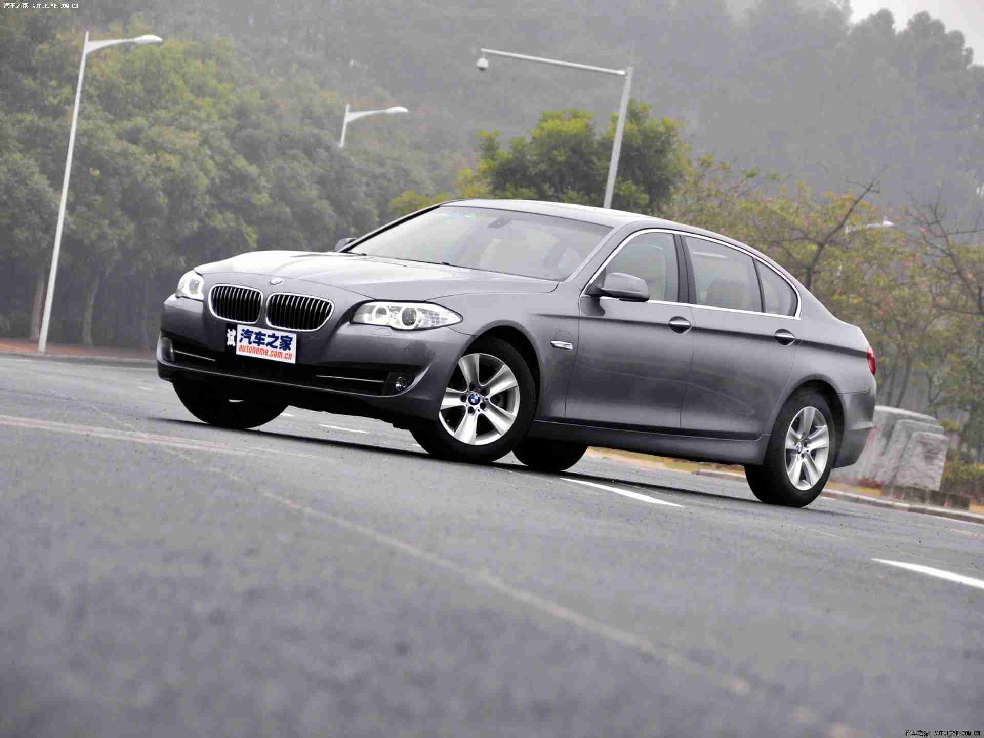 黄色软件VIVO：科技赋能驾驶新体验，智能手机VIVO引领汽车行业创新潮流-1