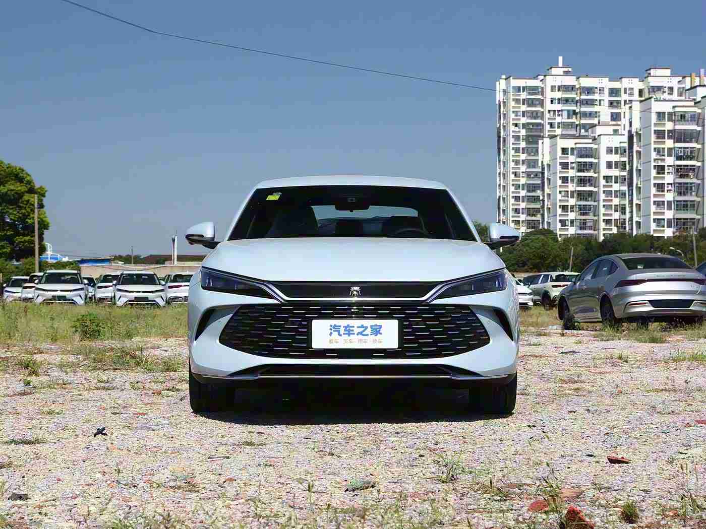 红桃38.47：探寻极致驾驶乐趣：红桃38.47豪华性能轿车引领高端市场新风尚-1