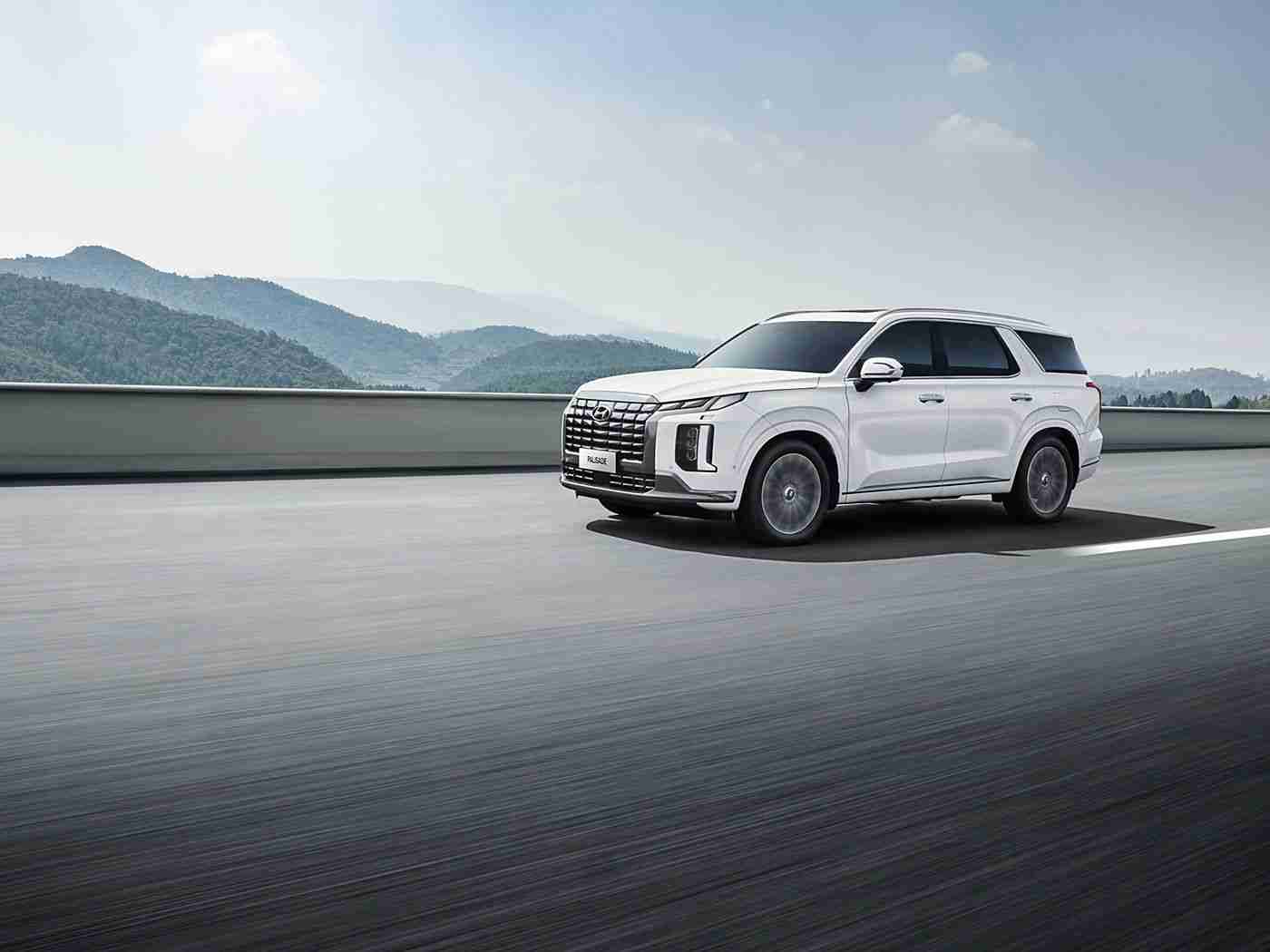 17c吃瓜：流光溢彩智驱未来，动感先锋引领车坛新风潮-2