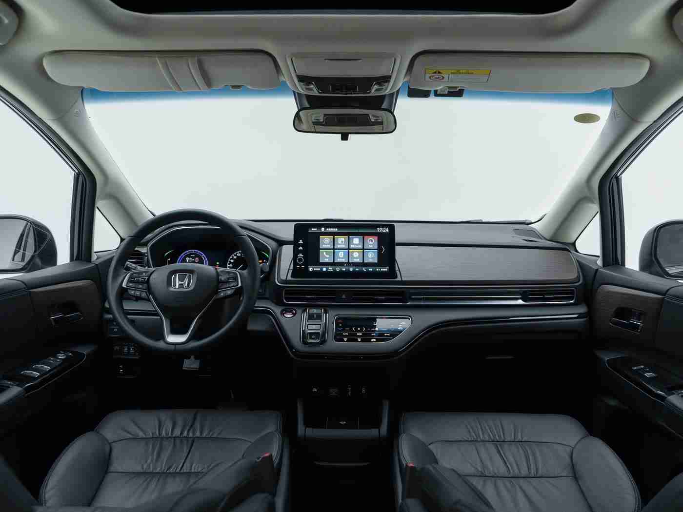 美女脱衣服APP：汽车智能化浪潮来袭：创新互动引领未来出行体验-3