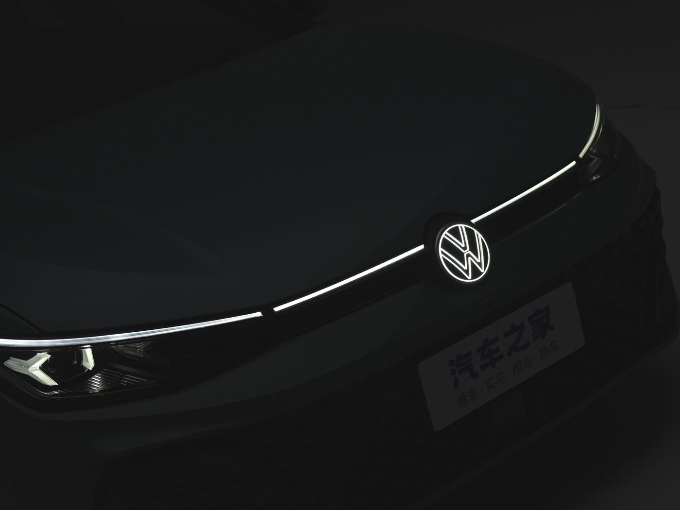 黄色软键：智能交互新风尚，一键解忧助安全：汽车科技新宠引领驾驶革命-4