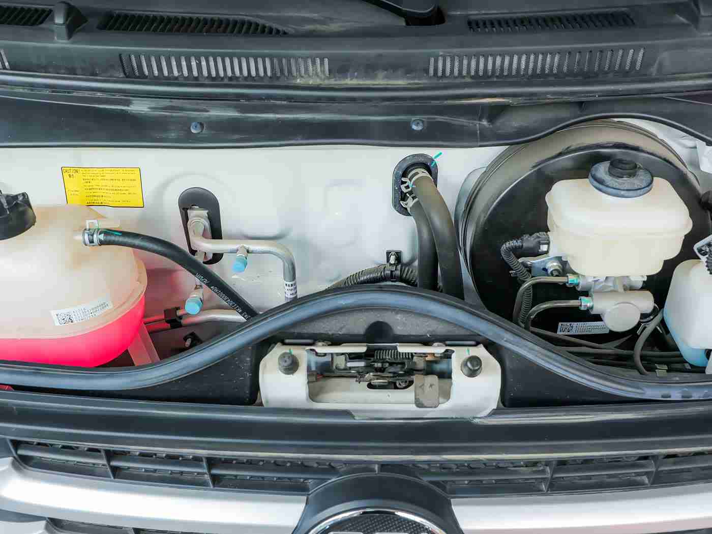 综合二区：“年轻新宠，时尚亮相：6-8万价格区间，这款新车引业界热议！”-2