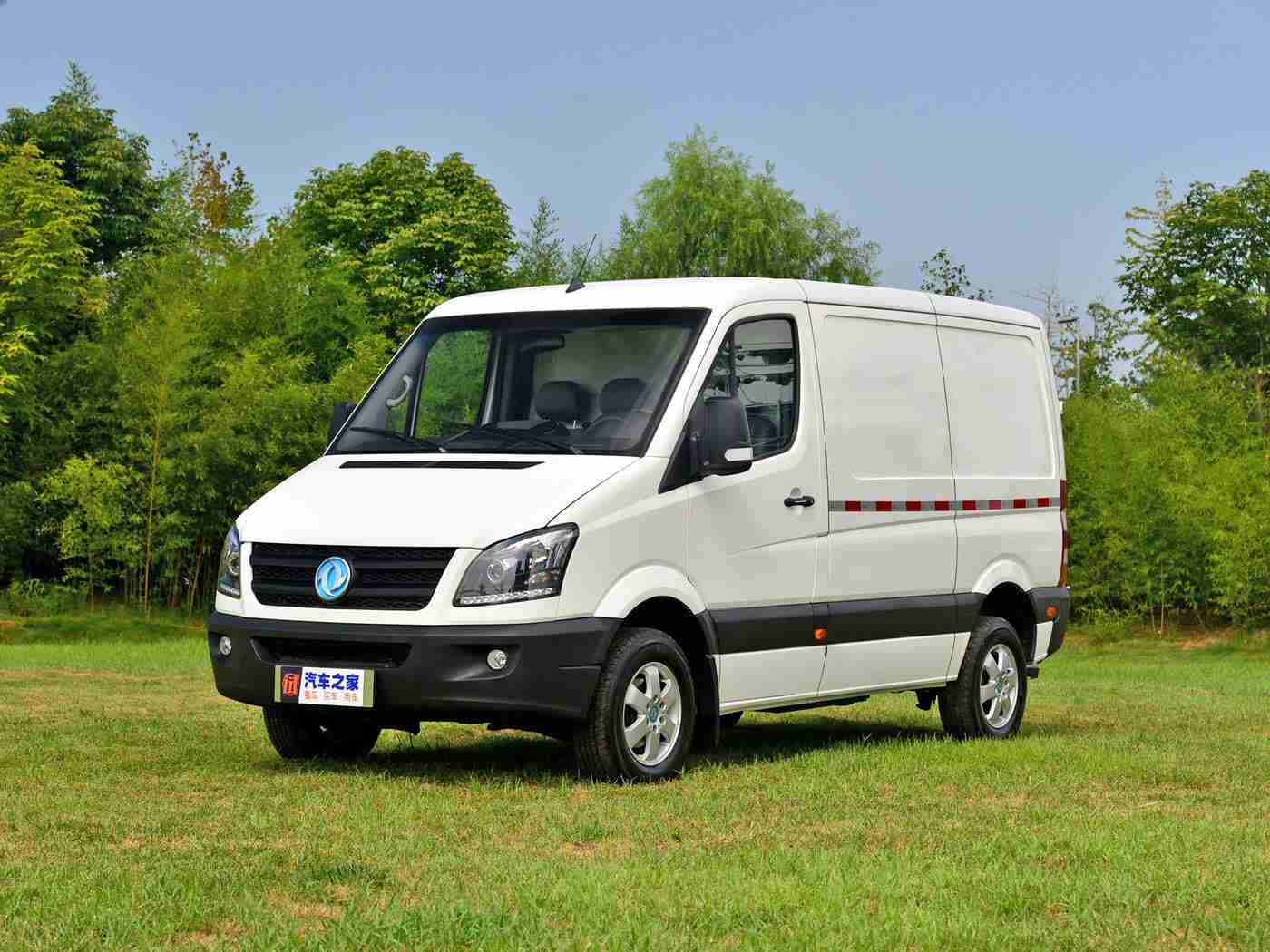 成人电影av:智能新贵AV汽车引领潮流,安全舒适自动驾驶惊艳亮相-1