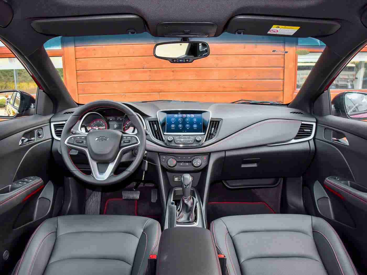 下载黄软件：汽车软件安全警钟长鸣：防范不良应用，保障驾驶无忧-1