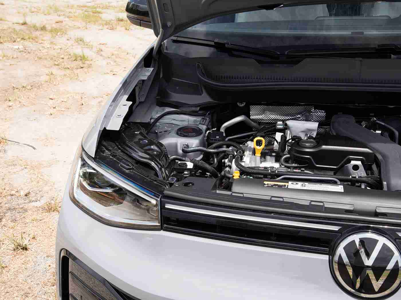 男人艹女人的软件:智能护驾,隐私守护,汽车软件新纪元-1