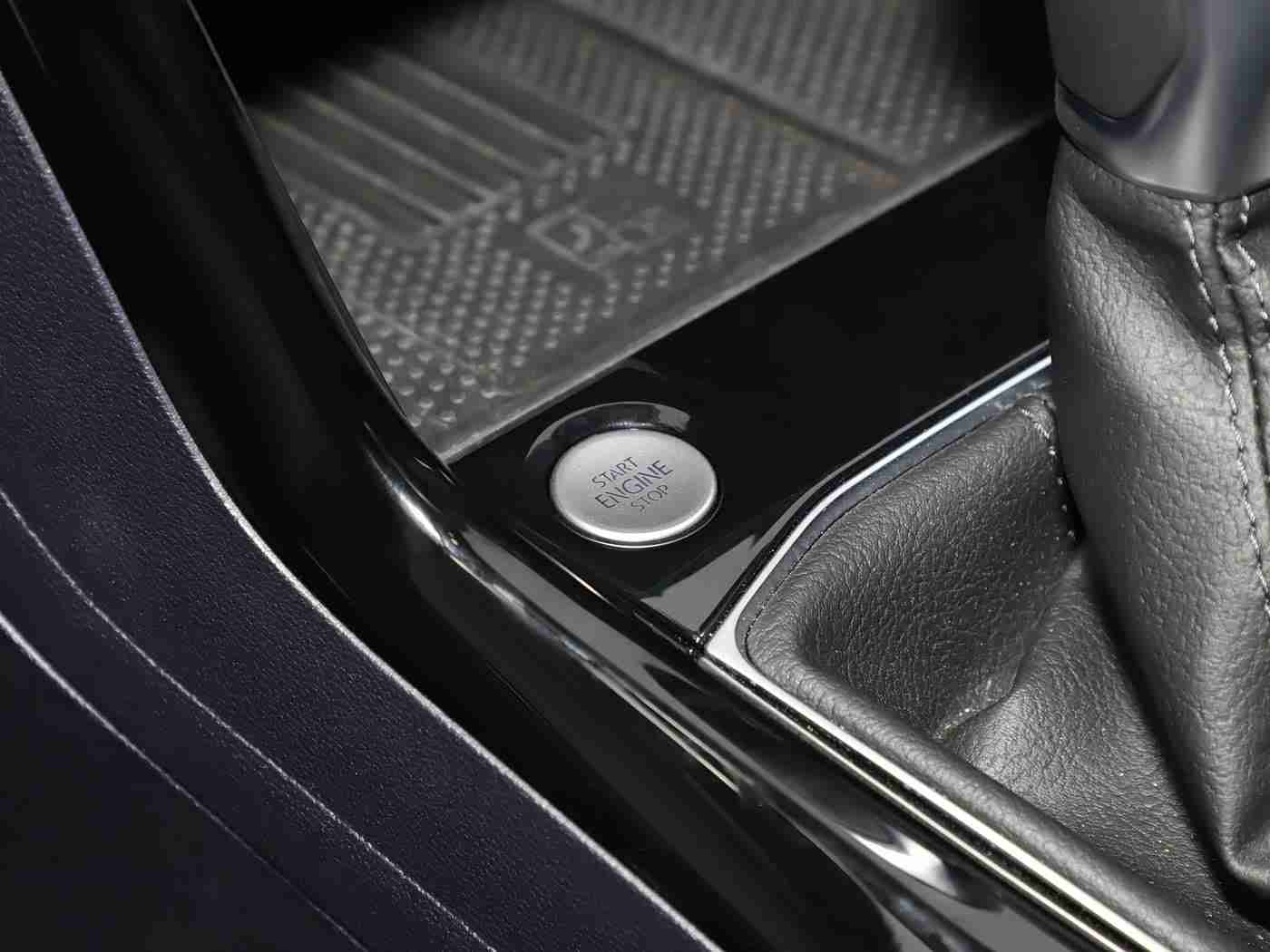 王者荣耀女英雄无小内无爱心有特效吗：汽车特效盛宴，科技与个性共舞-1