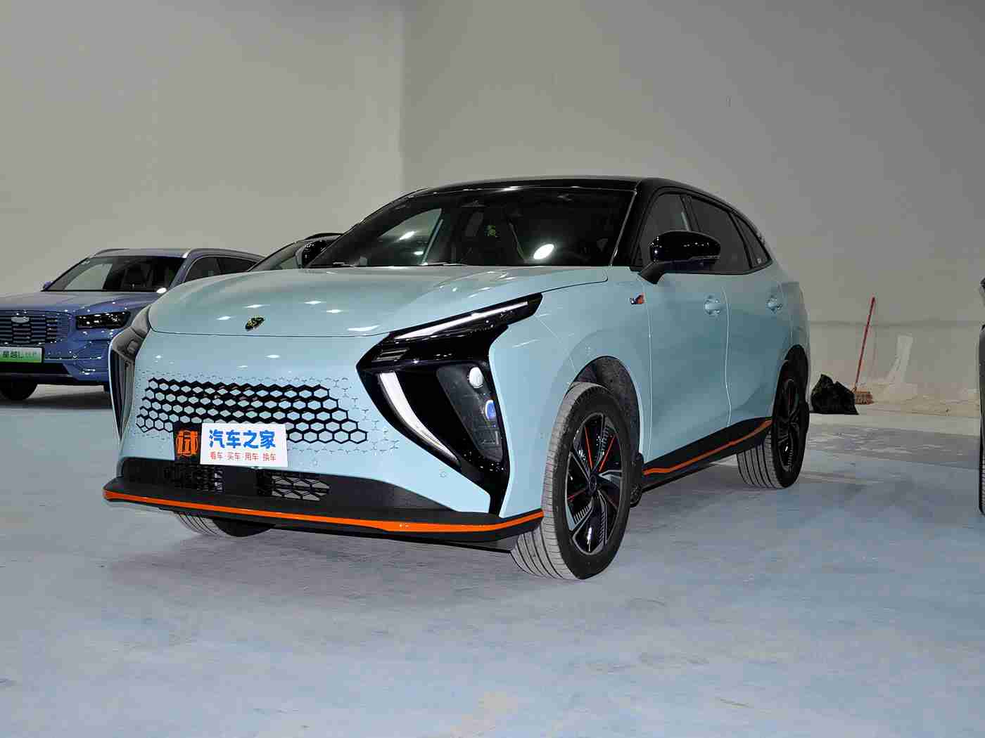 男生和女生一起差差差很痛的APP：智能驾驶新风尚，差差差APP引领汽车后市场创新潮流-4