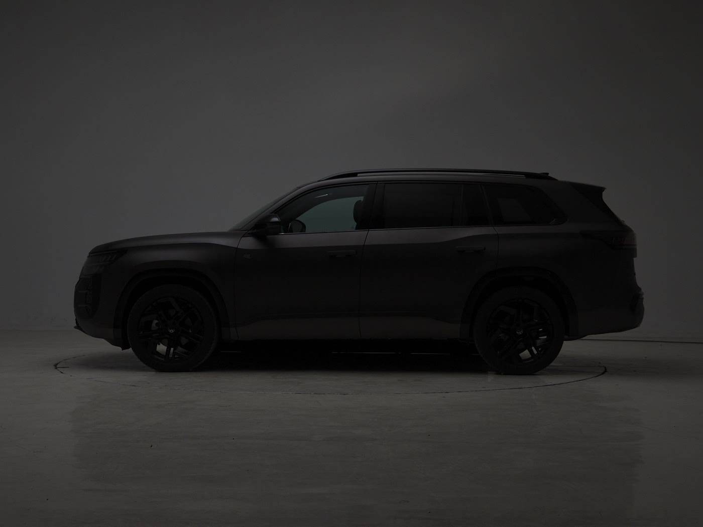 国产成人激情：时尚跨界，动心出击：10万内新锐SUV，市场新宠惊艳亮相！-3