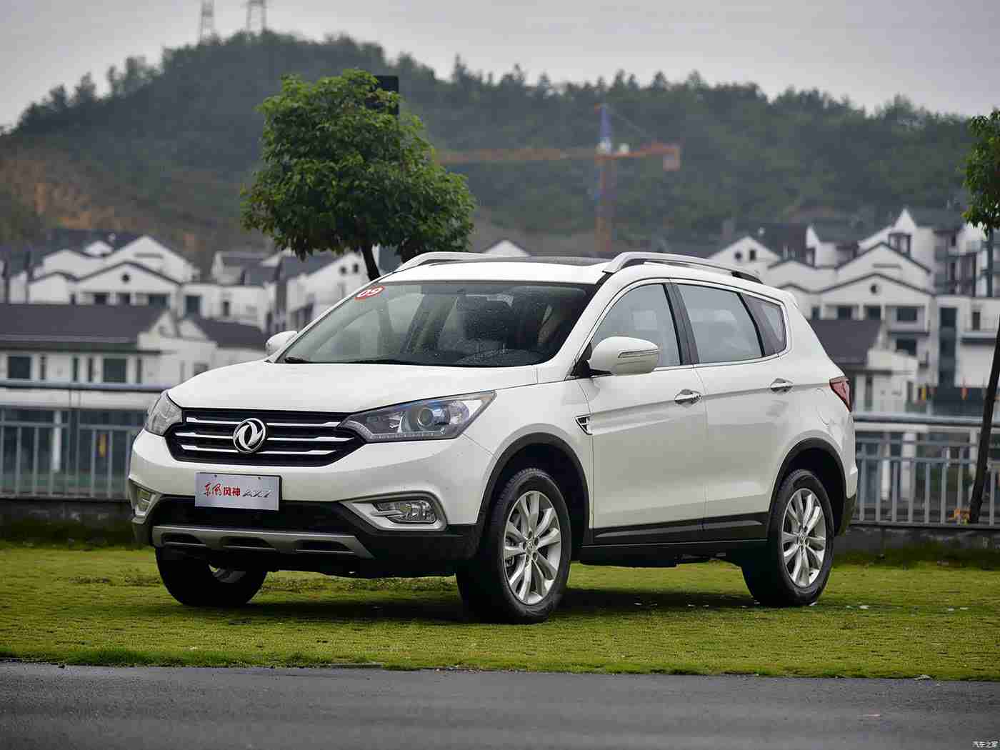 男生女生叉叉软件：语音交互领航汽车新潮流：创新软件重塑智能驾驶体验，汽车行业迎来颠覆性变革-1