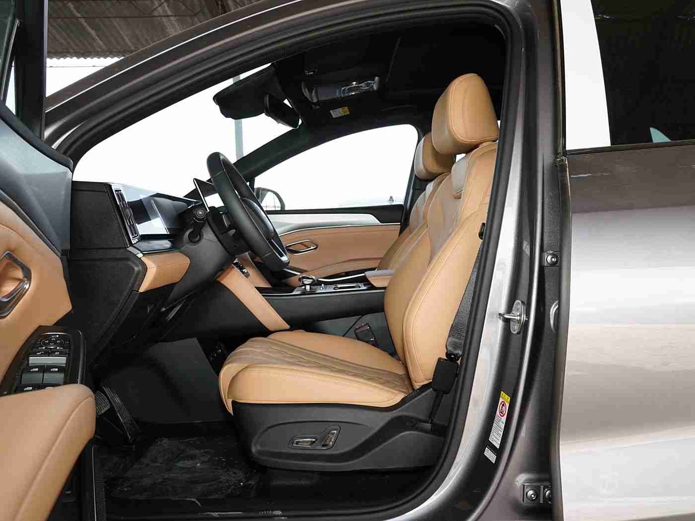 拔萝卜不盖被子：汽车新境，舒适领航，人性化设计，驾驭未来-1