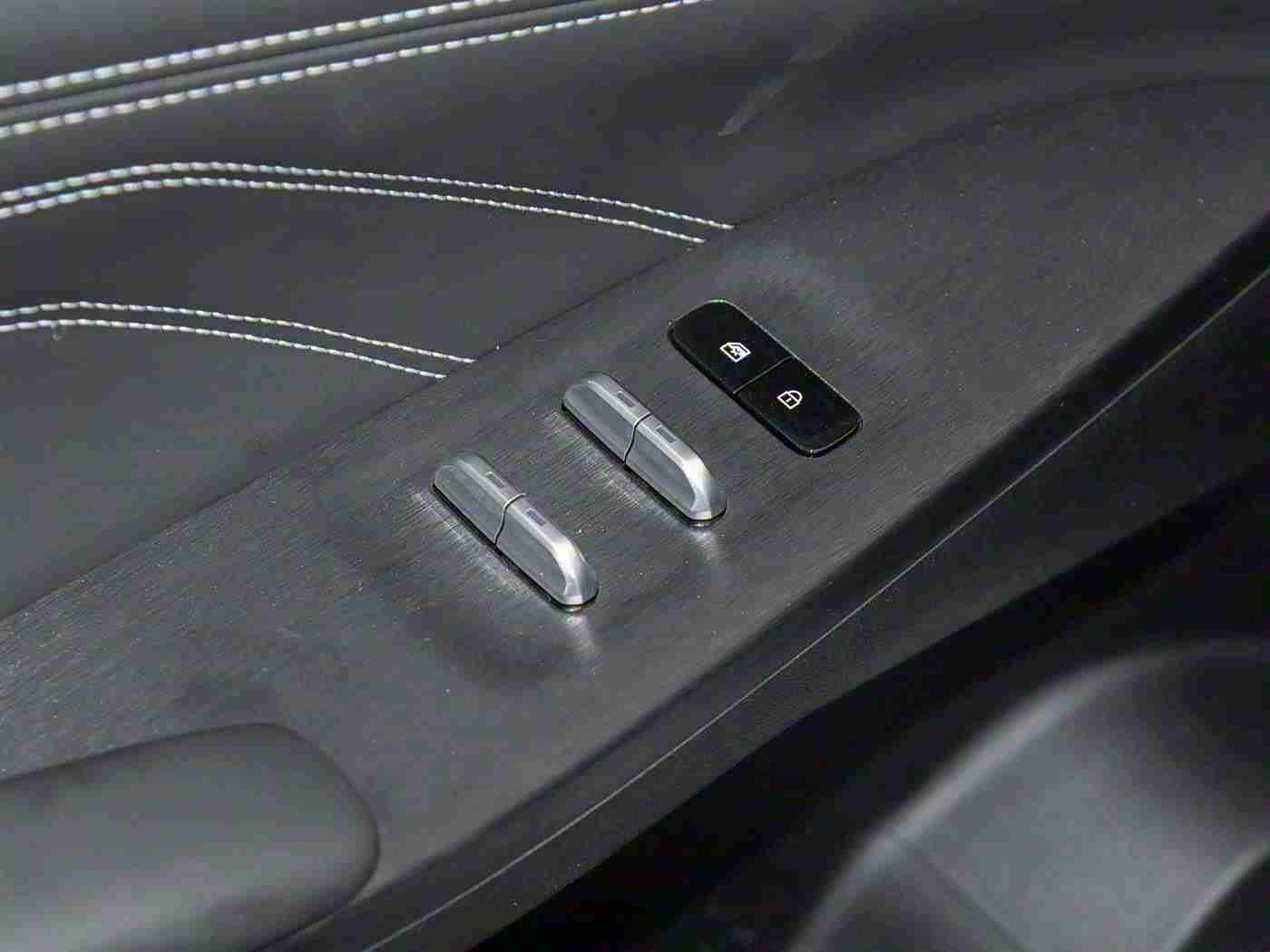 男生女生靠逼软件：“智能驾驶新潮流，个性化导航助您畅享便捷安全行车体验——揭秘创新辅助驾驶软件崛起”-2