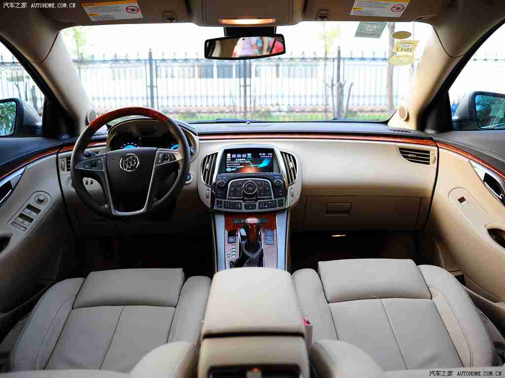 app：颠覆性设计！800公里续航电动汽车年底上市，引发热议-1