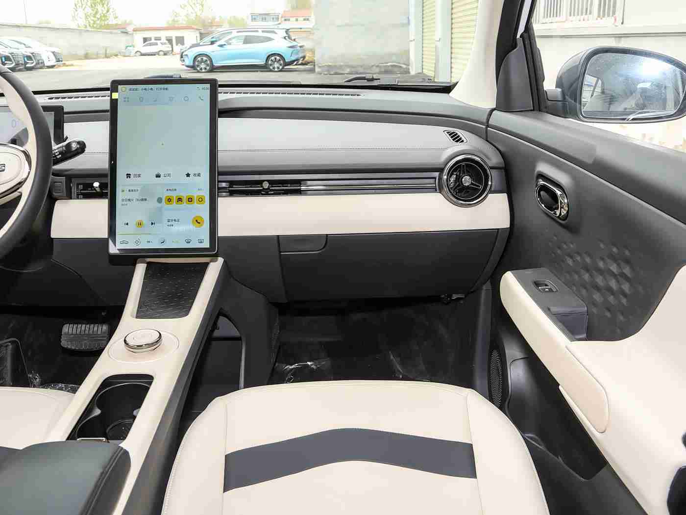 色叉叉：国产SUV新宠来袭！性能卓越、设计独特，这款新车型备受瞩目，性价比超高！-2