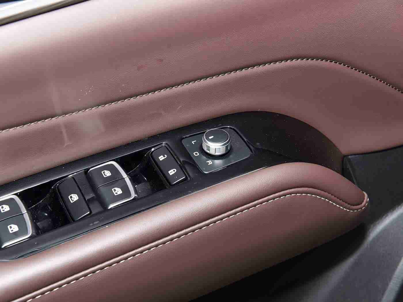 男生捅女生软件：科技护航，道德导航，汽车软件安全与伦理新篇章-3