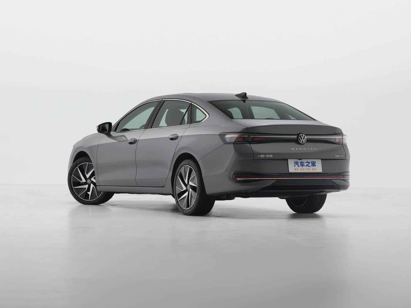 tiktok色板：汽车潮流新风向：TikTok色彩引领时尚驾驶体验-1