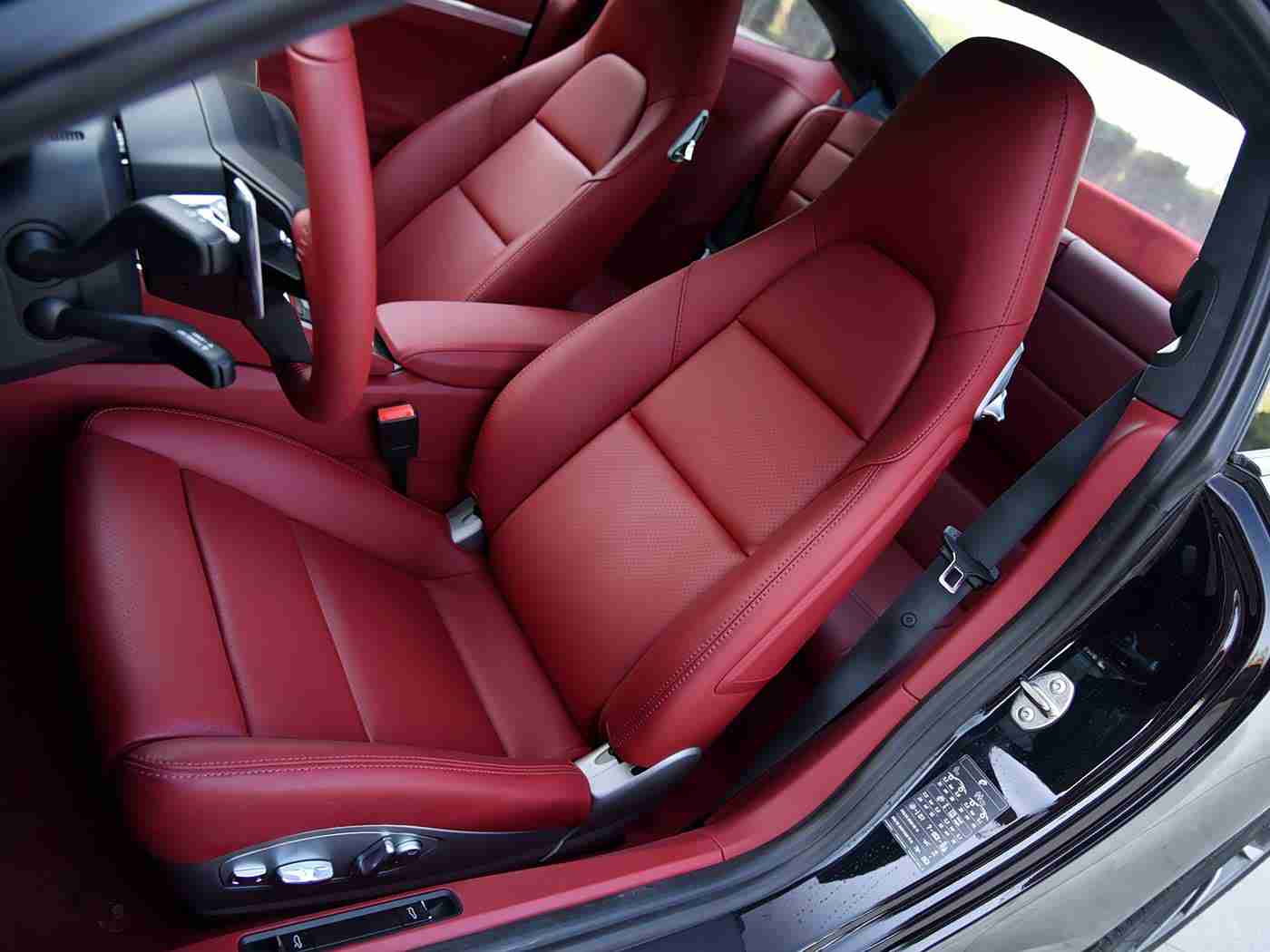 欧美护士：智慧座驾，医路护航，全新体验-1