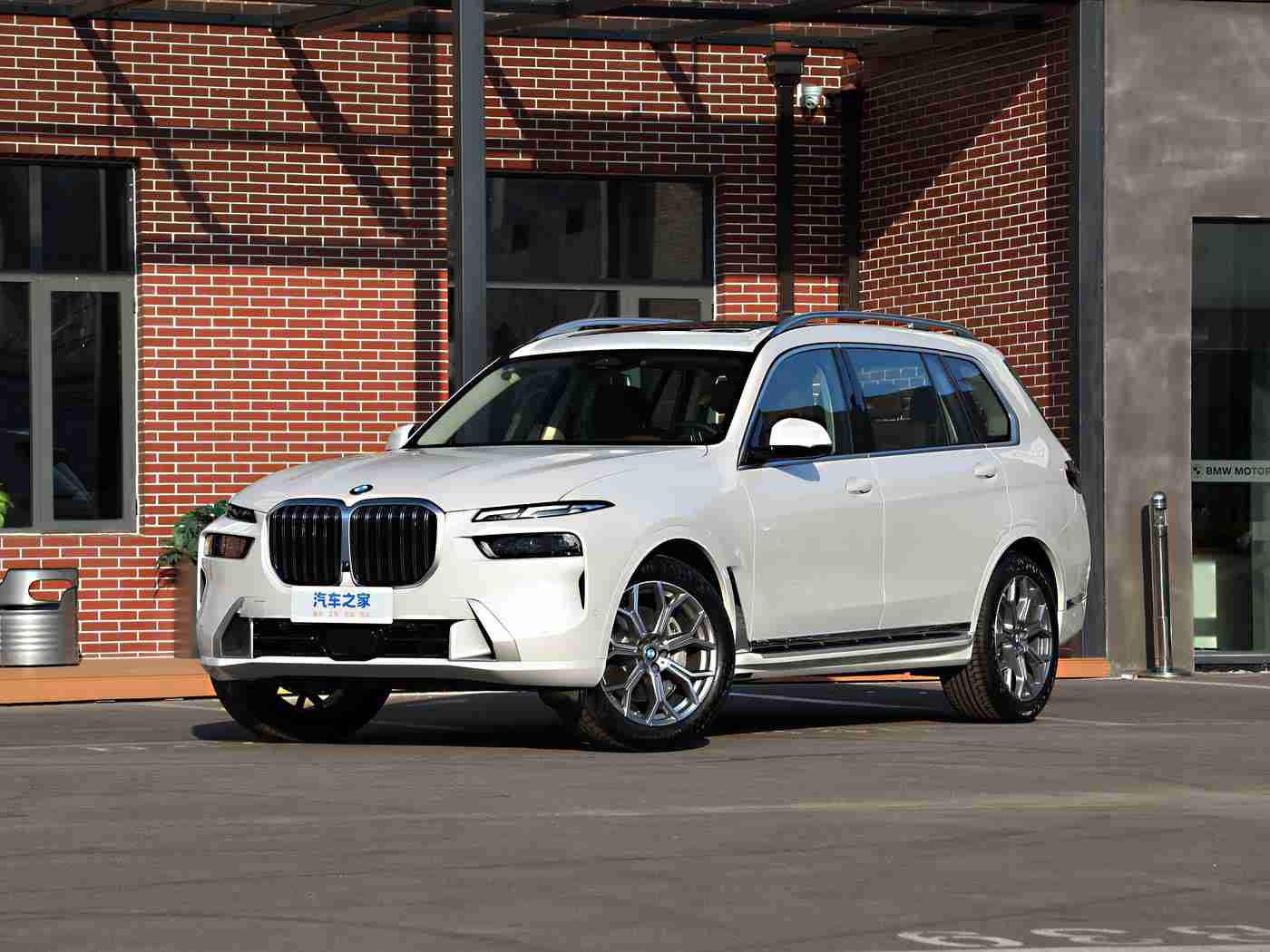 黄色软件3.0.0：“智能驾驶新篇章：跨界技术引领汽车产业升级，创新软件助阵未来出行革命”-1