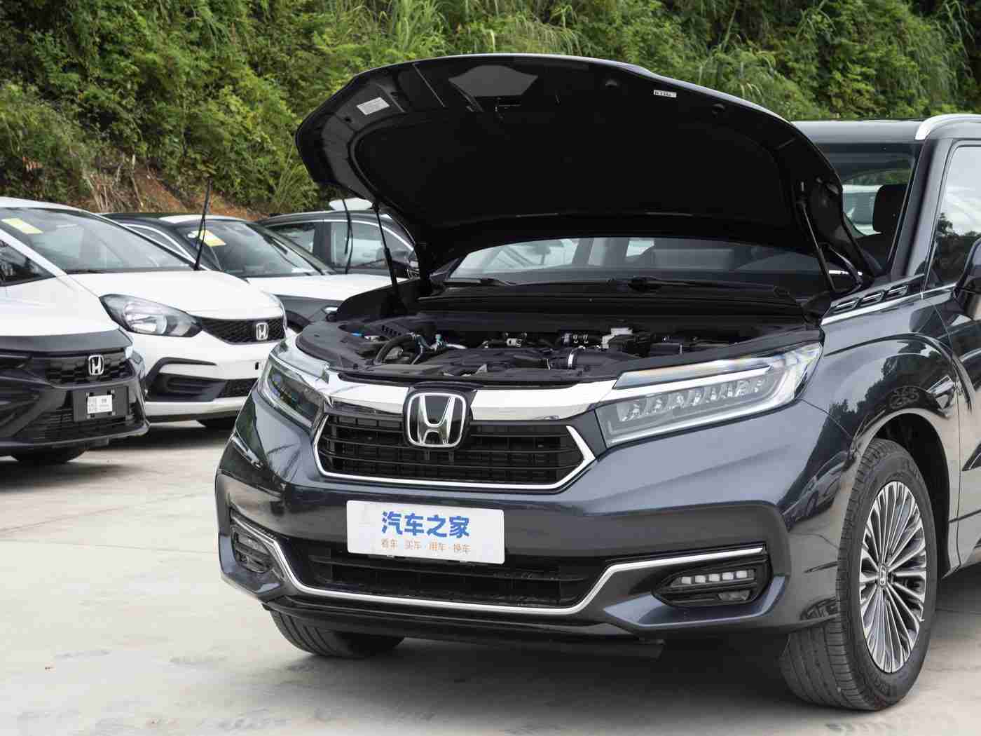 男生插女生APP：智能驾驶新篇章：警惕过度依赖，安全行车从心开始-1