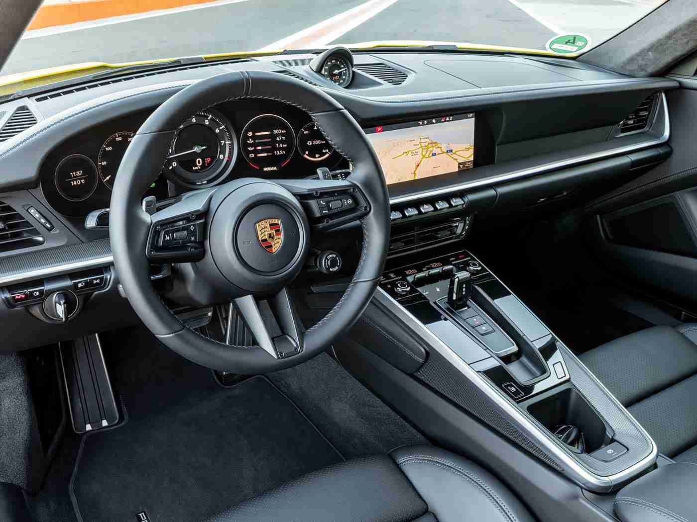 黄色软件下载3.3.3：汽车辅助软件“黄色神器”升级，打造智能驾驶新体验，引领行业创新潮流-3