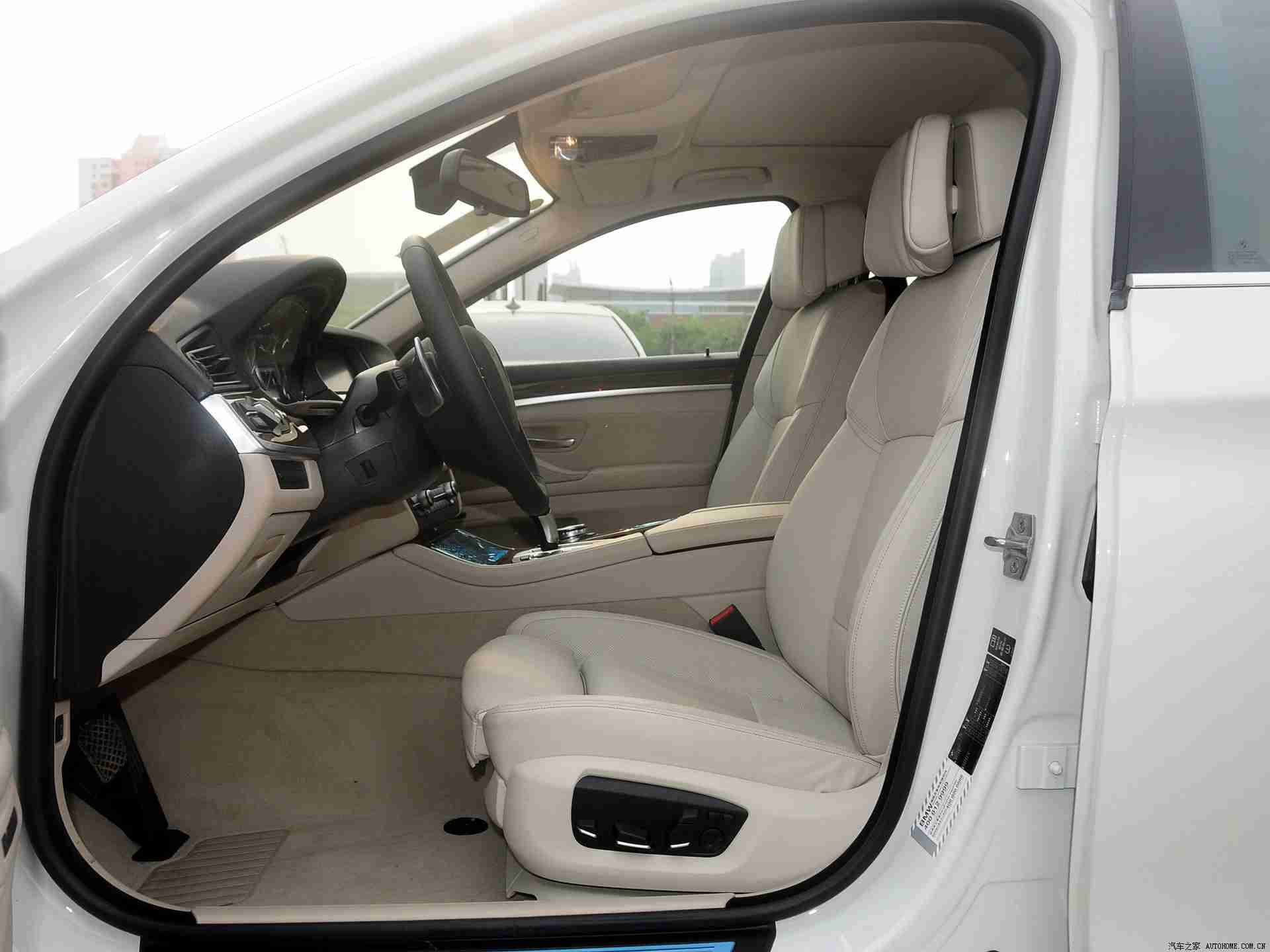 黄色软件下载大全免费oppo：Oppo汽车亮相，引领智能出行新潮流，多款车型展现创新魅力-1