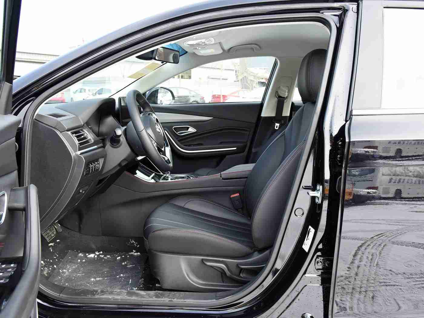 美女被插软件：智能语音助手助力，汽车驾驶体验革新，引领行业变革-1