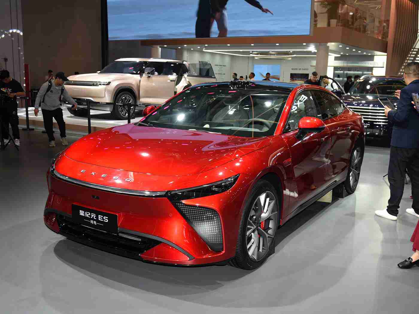 草莓视频app站长统计：短视频平台汽车内容热潮涌动，草莓视频引领行业新风向-1