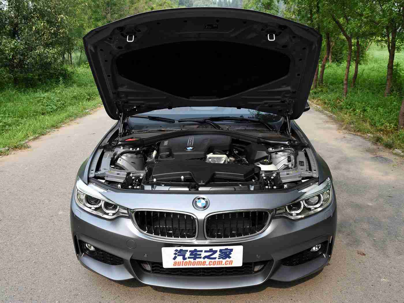 男生把坤坤：“梦想之车闪耀登场，坤坤概念车型引领中国汽车工业新篇章”-3