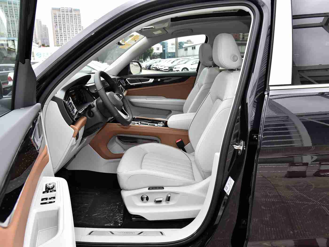 天天日天天舔：极致匠心，驾驭未来——全新SUV演绎品质革新之旅-2