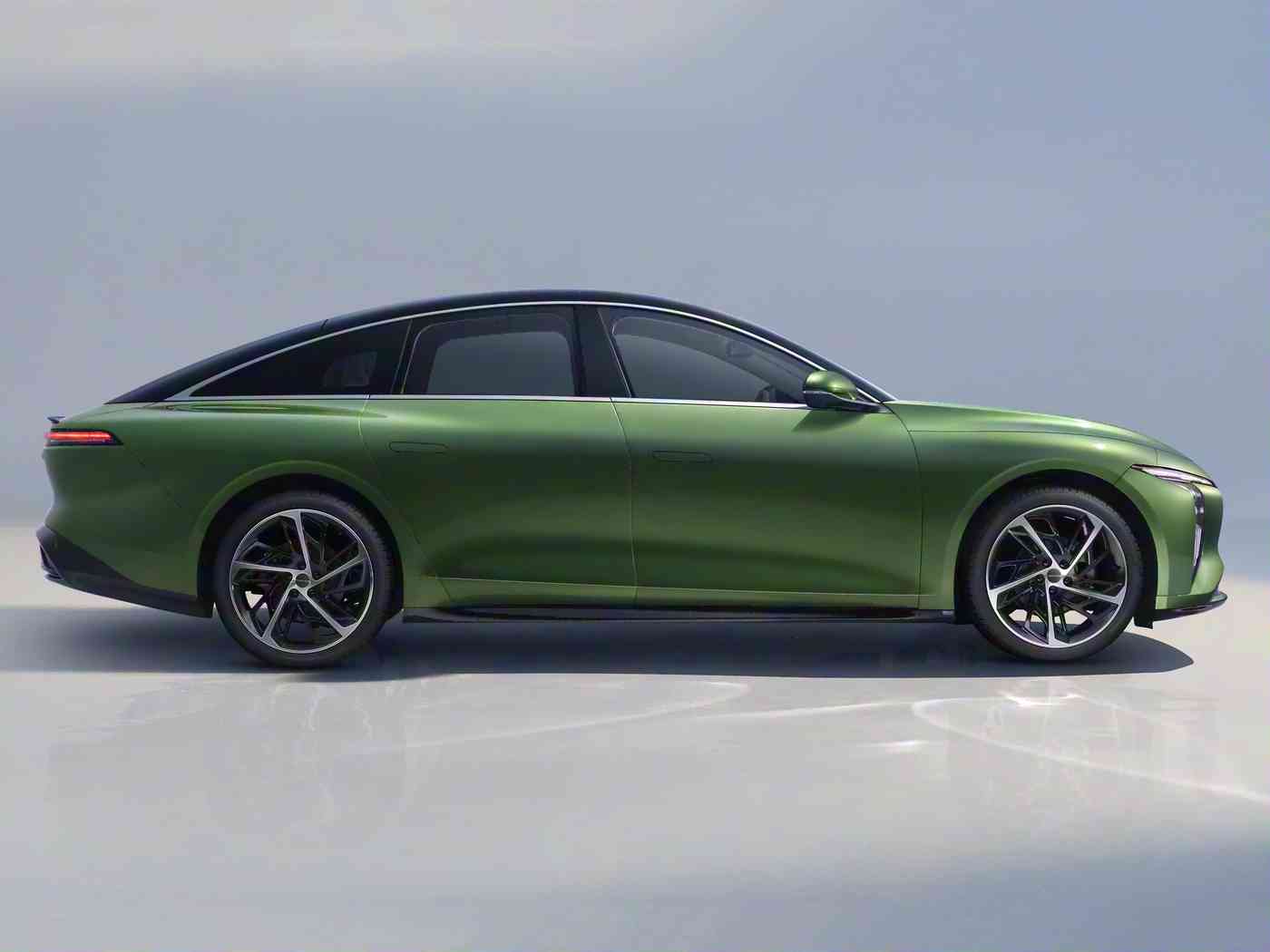 黄色软件app大全免费下载2023：汽车生活新天地，海量应用一键畅享-3