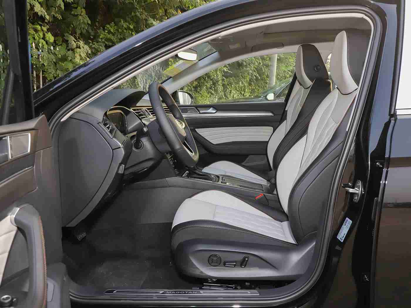 黄色appoppo:OPPO新品亮相:时尚智能,动力强劲,安全守护,引领汽车新潮流-3