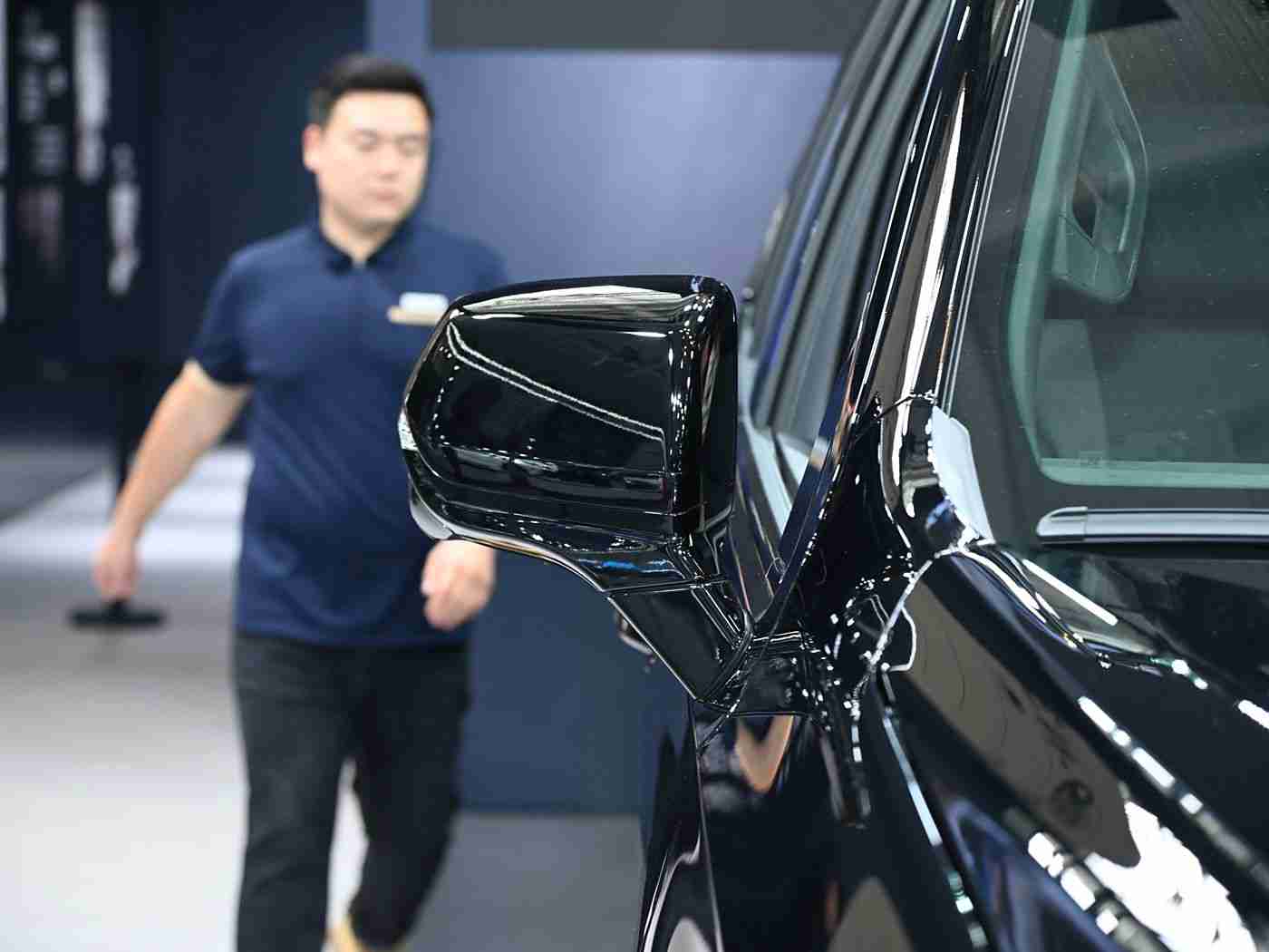 14女学生脱了内裤光着:安全守护,品质先行,汽车企业责任启航-1