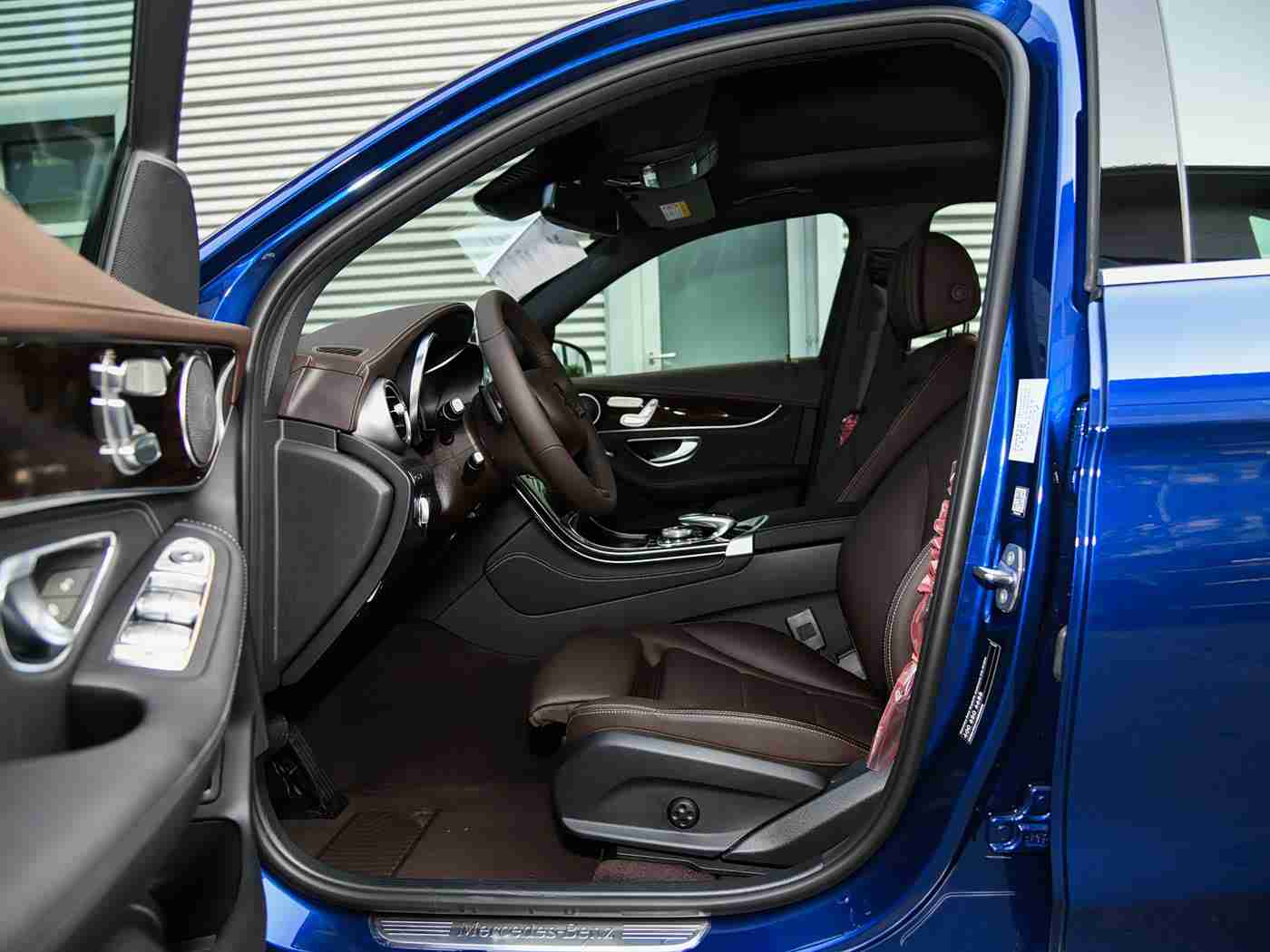 国产成人精品电影:国产汽车品牌崛起,技术创新品质提升,引领全球市场新风向-3