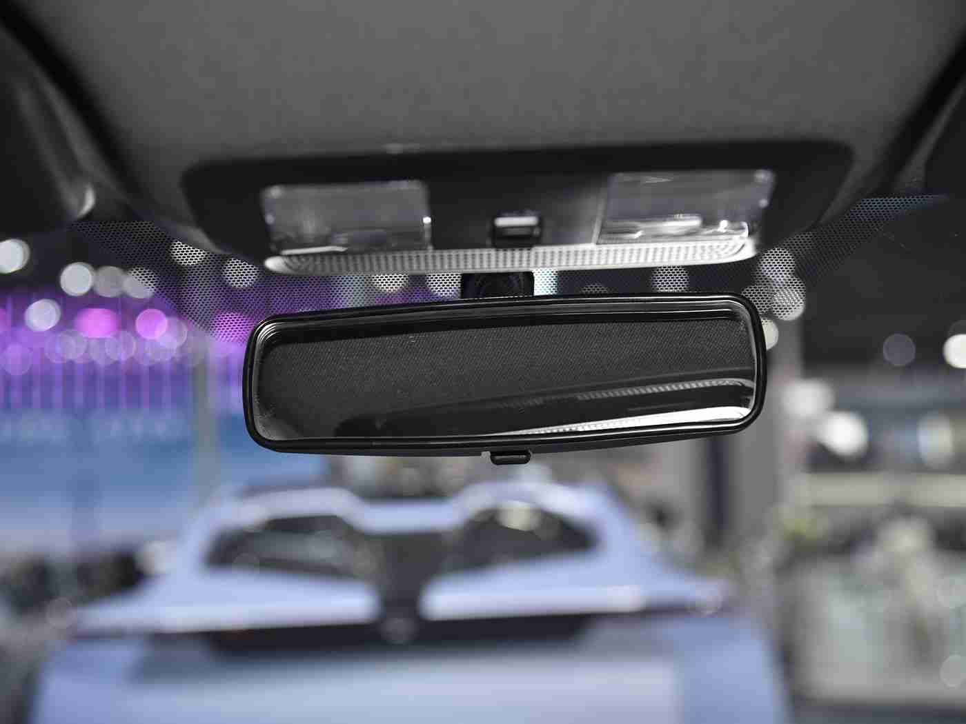 一个妈妈的7中字头强华驿人物关系：温馨家庭打造汽车品牌：强华驿魅力崛起，创新服务赢口碑-1