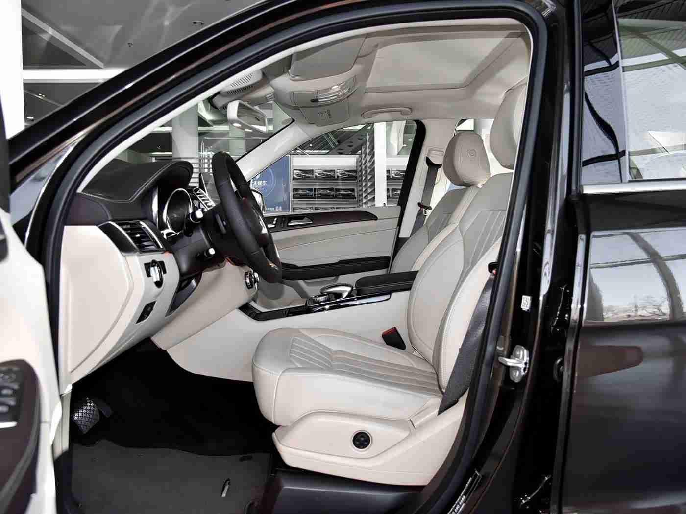 娇妻害羞的同意3p：家用车新标杆，智能环保娇妻同意3P引领绿色出行潮流-2