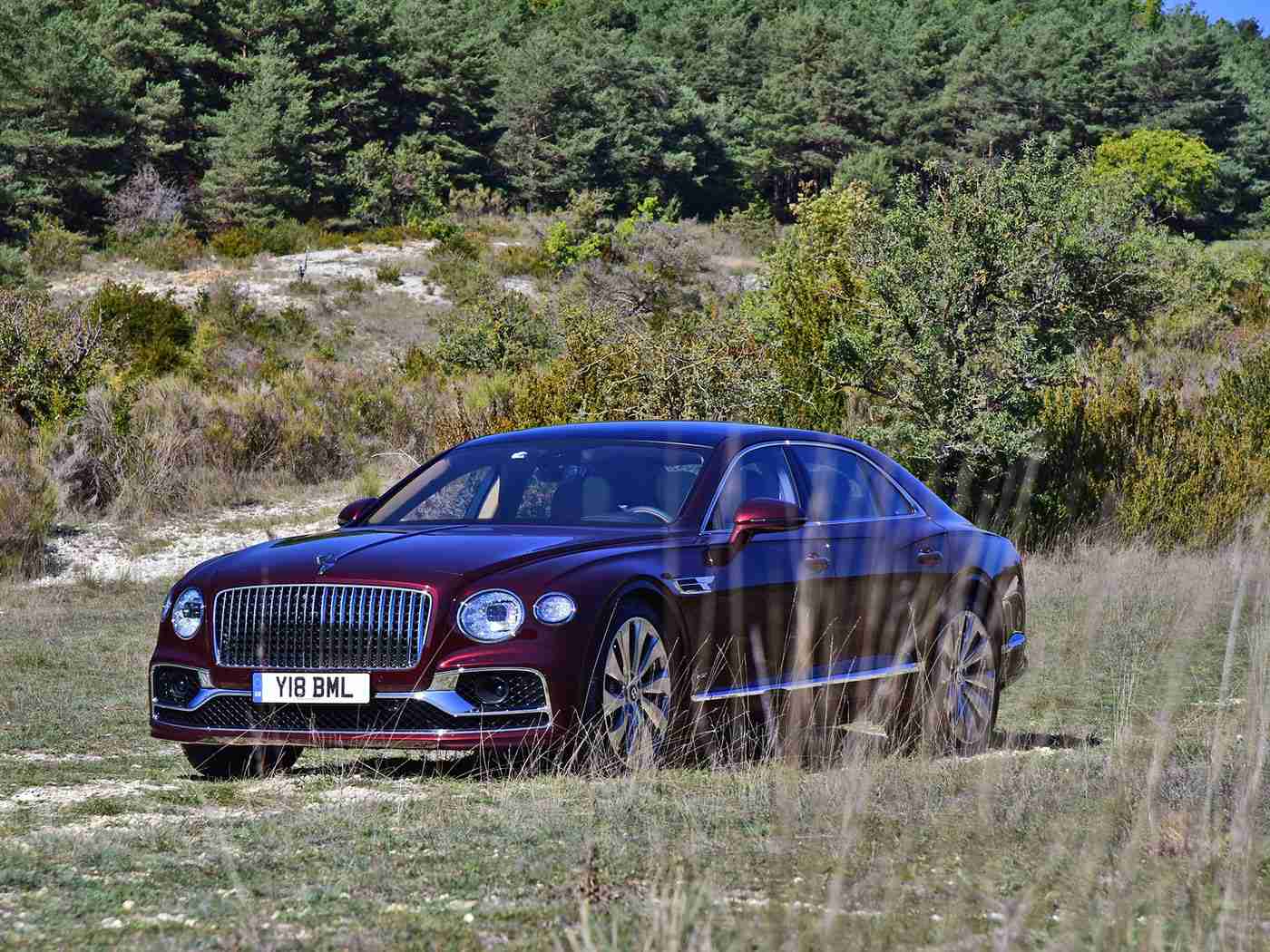 色资源：新能源汽车领航者：创新设计、智能配置，续航无忧，安全护航，绿色出行新风尚-3