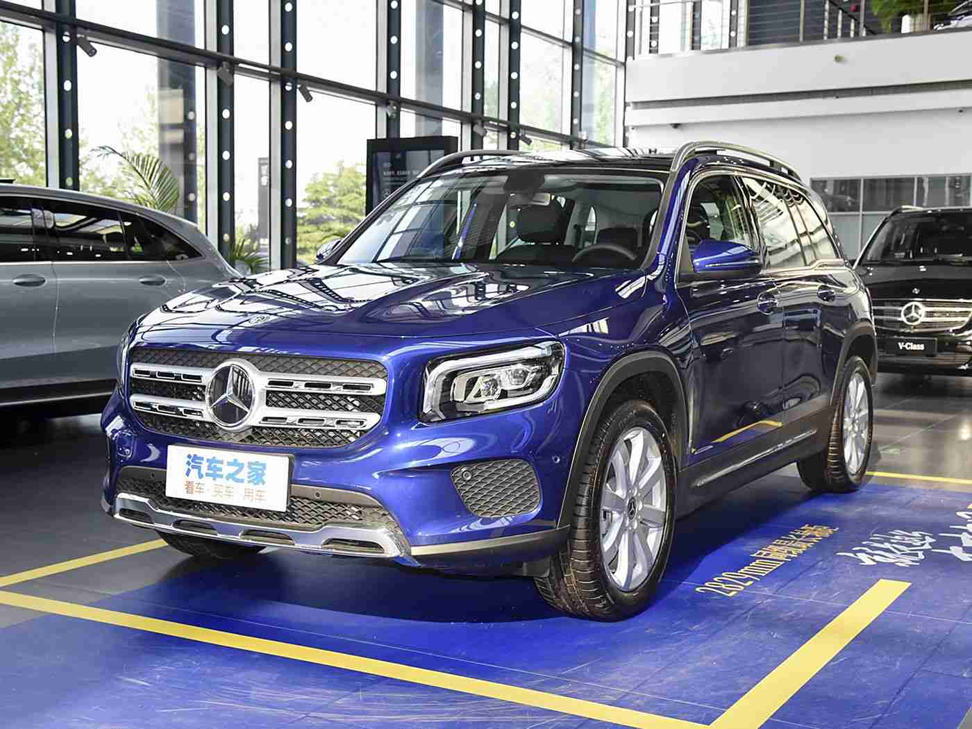 岛国一区:岛国巨头全新混动概念车亮相,创新技术引领未来汽车潮流-2