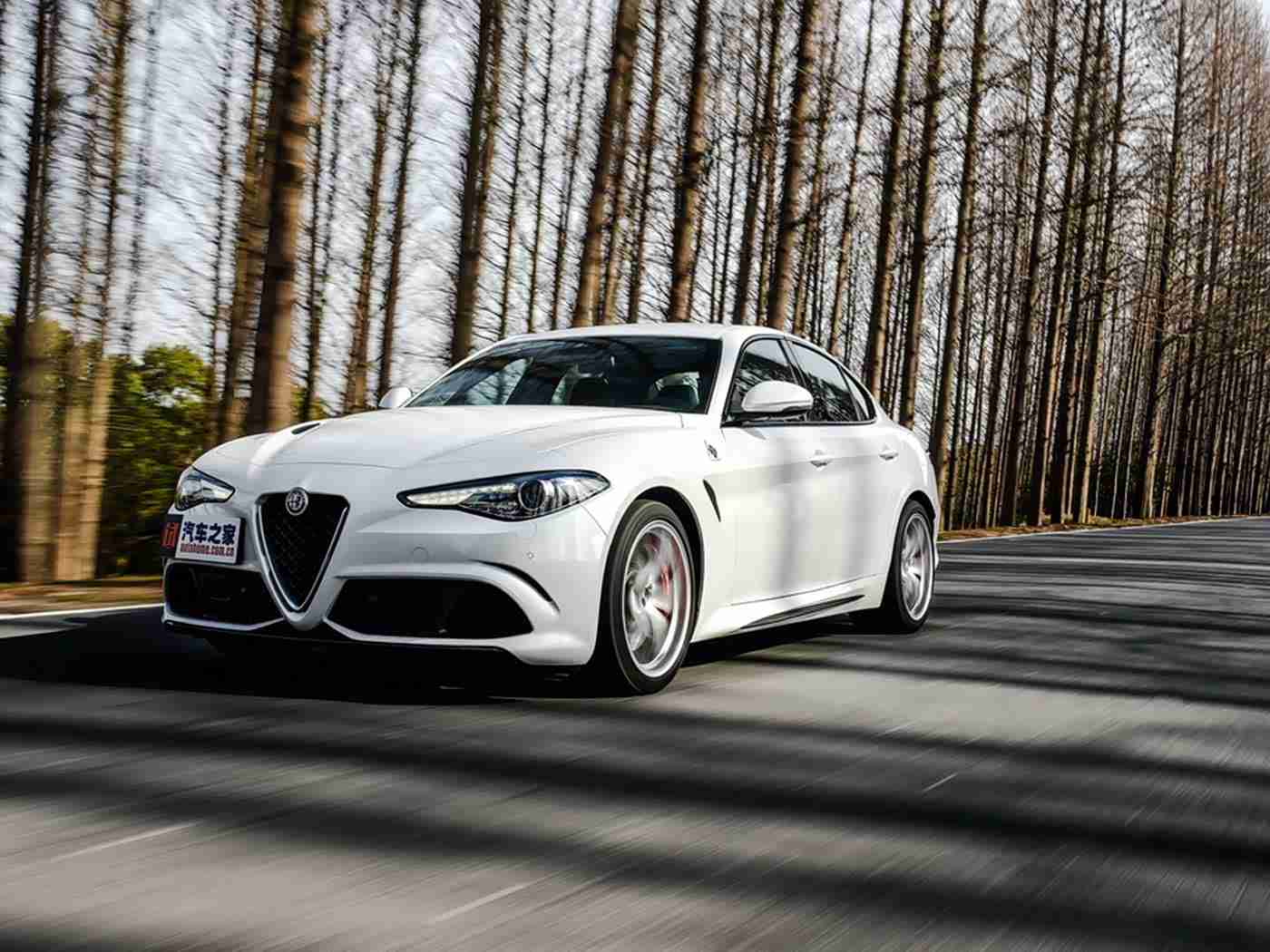 色色99：涡轮动力与时尚外观并重，色色99引领绿色出行新潮流，体验非凡驾乘之旅-1