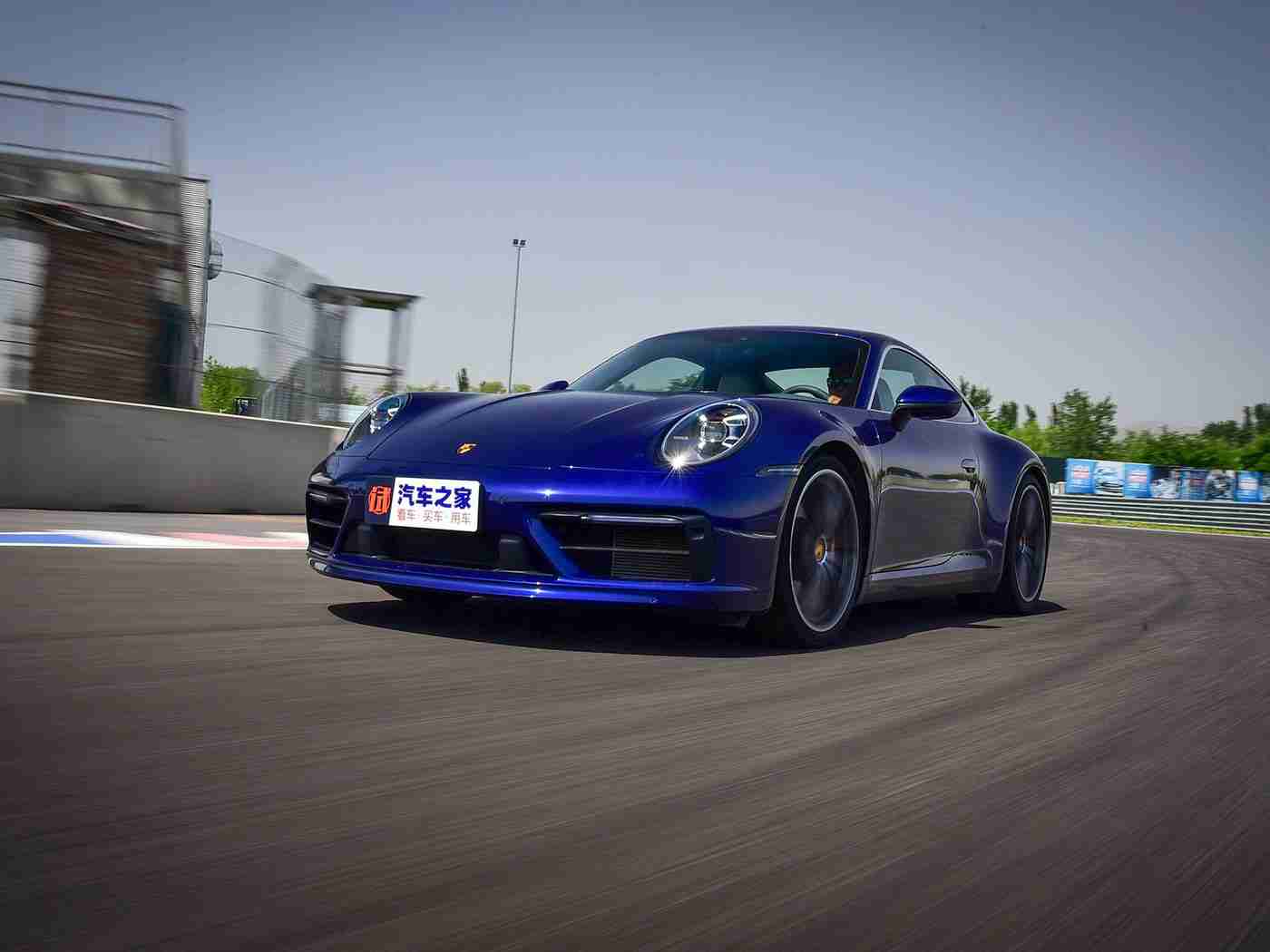 黄色软件下载人口：汽车行业线上市场崛起，不良软件下载问题成行业隐忧，厂商自律刻不容缓-3