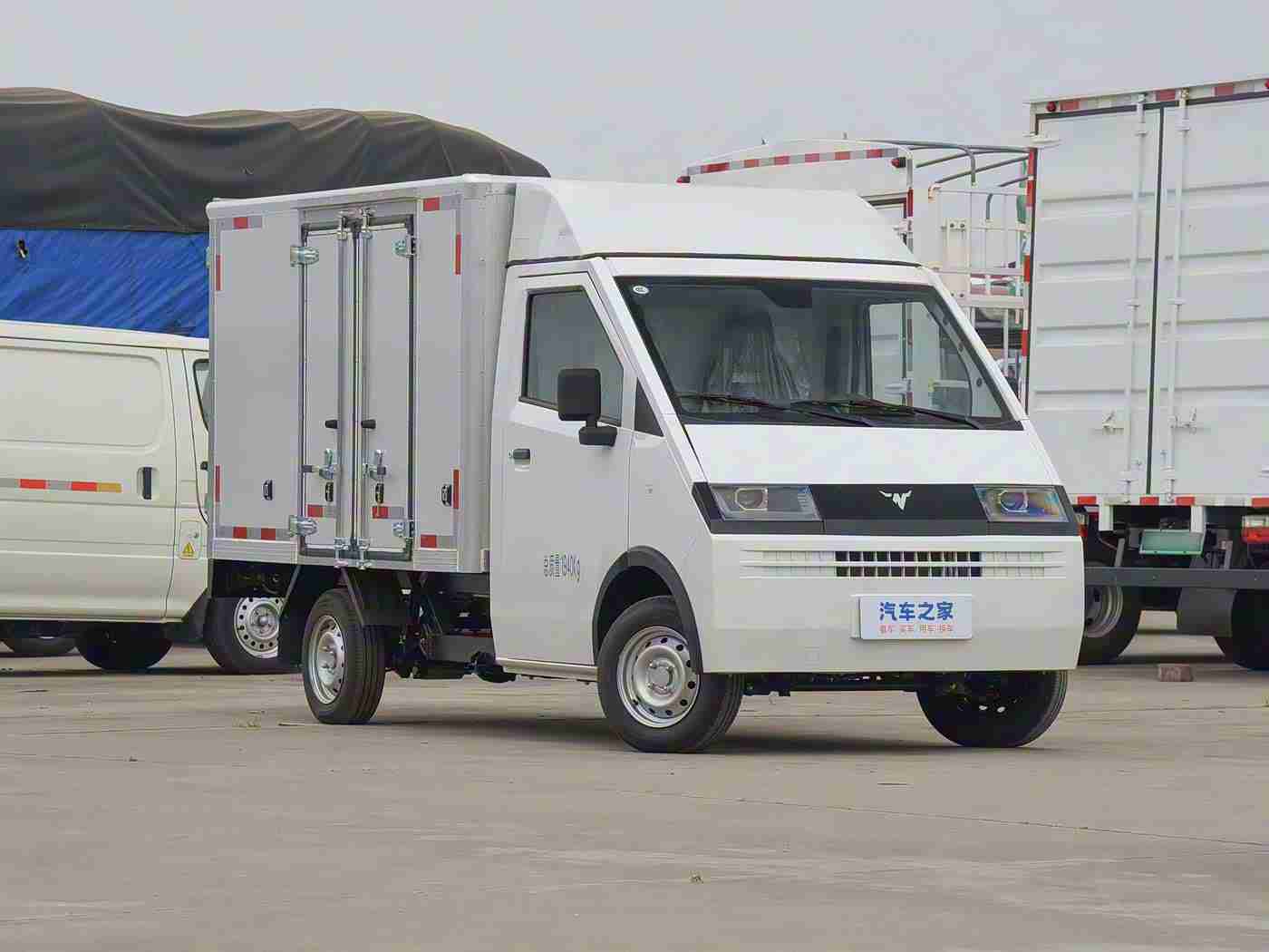 抖音风：汽车新潮流，抖音炫界盛宴，驾驭科技之美-1